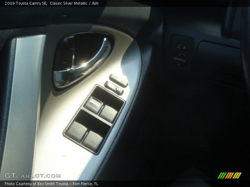 Classic Silver Metallic / Ash 2009 Toyota Camry SE