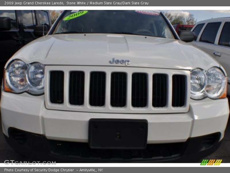 Stone White / Medium Slate Gray/Dark Slate Gray 2009 Jeep Grand Cherokee Laredo