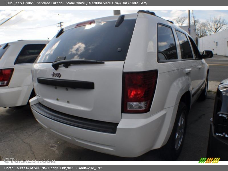 Stone White / Medium Slate Gray/Dark Slate Gray 2009 Jeep Grand Cherokee Laredo
