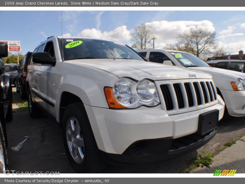 Stone White / Medium Slate Gray/Dark Slate Gray 2009 Jeep Grand Cherokee Laredo