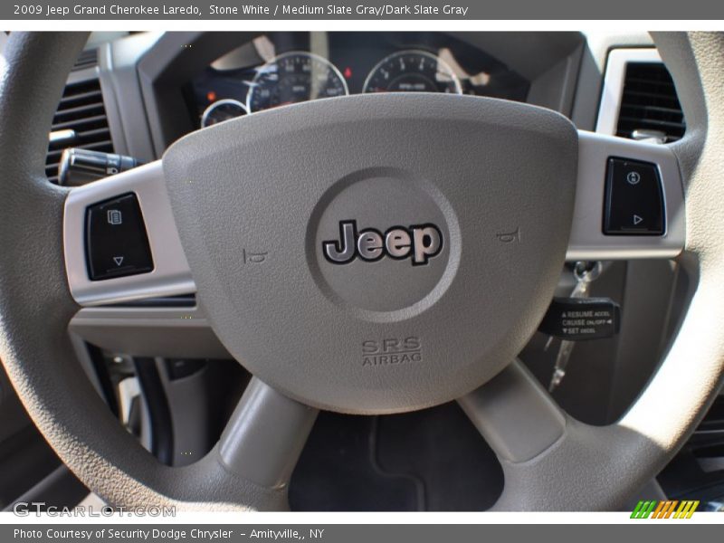 Stone White / Medium Slate Gray/Dark Slate Gray 2009 Jeep Grand Cherokee Laredo