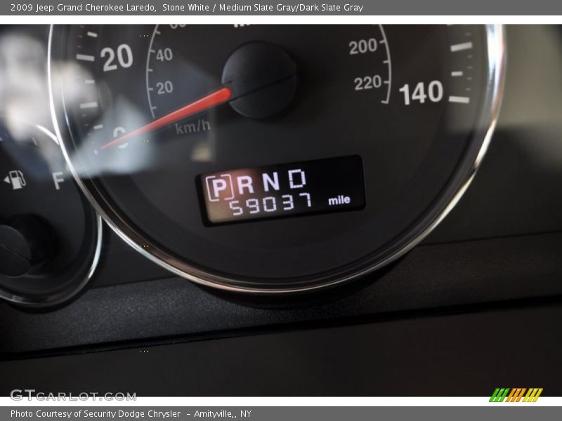 Stone White / Medium Slate Gray/Dark Slate Gray 2009 Jeep Grand Cherokee Laredo