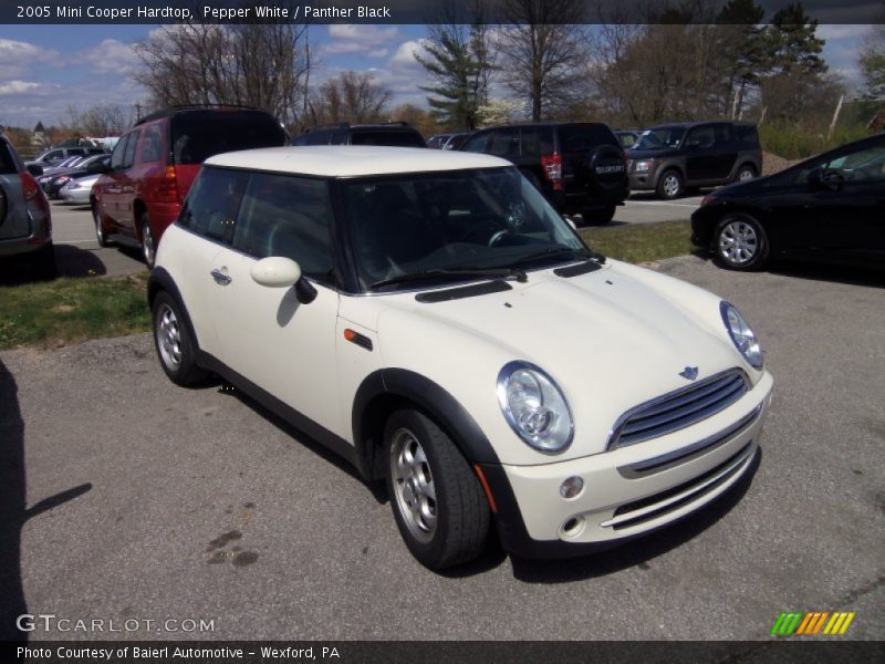 Pepper White / Panther Black 2005 Mini Cooper Hardtop
