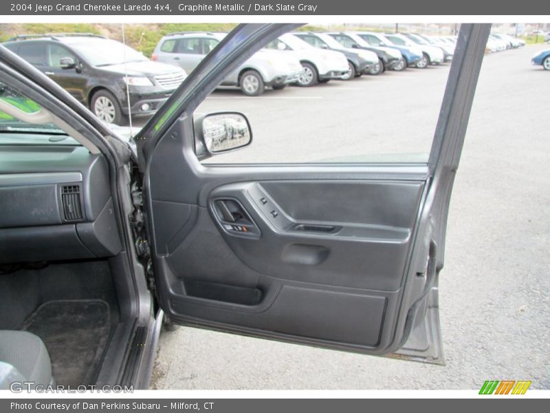 Graphite Metallic / Dark Slate Gray 2004 Jeep Grand Cherokee Laredo 4x4