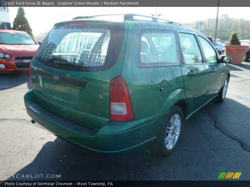 Grabber Green Metallic / Medium Parchment 2002 Ford Focus SE Wagon