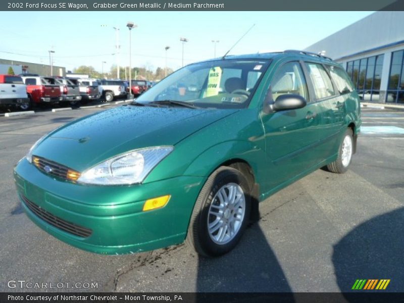 Grabber Green Metallic / Medium Parchment 2002 Ford Focus SE Wagon