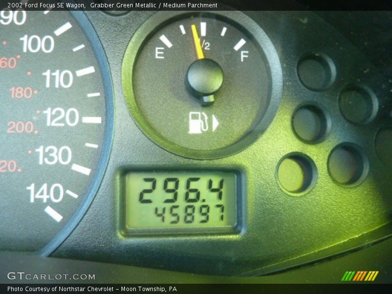 Grabber Green Metallic / Medium Parchment 2002 Ford Focus SE Wagon