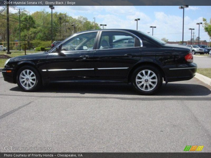Ebony Black / Beige 2004 Hyundai Sonata V6