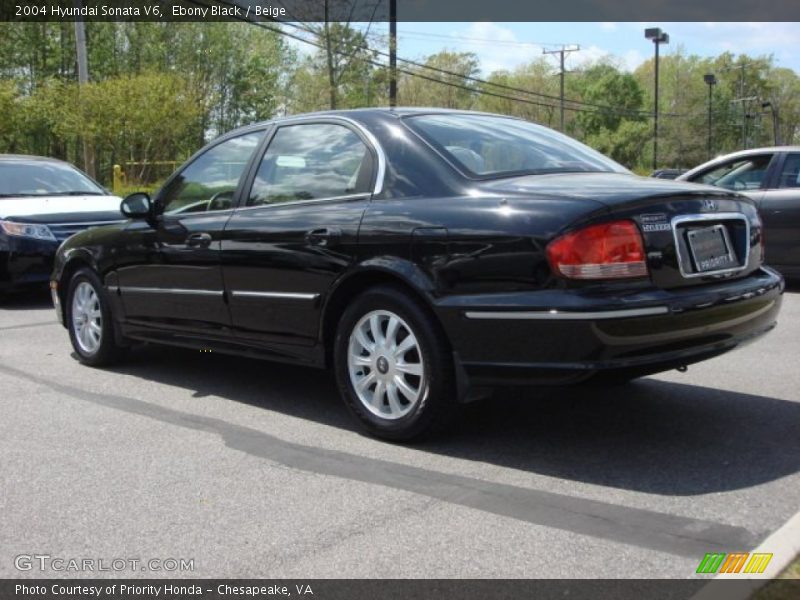Ebony Black / Beige 2004 Hyundai Sonata V6