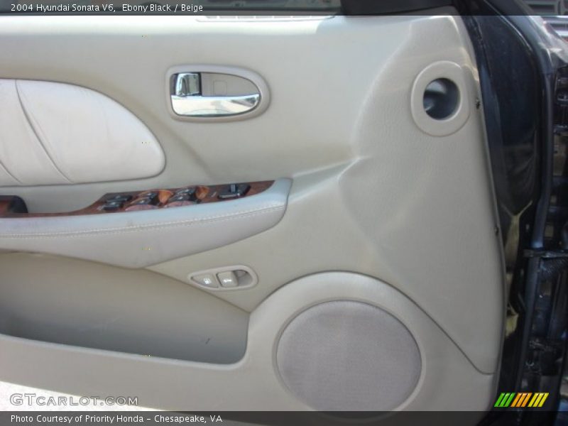 Ebony Black / Beige 2004 Hyundai Sonata V6
