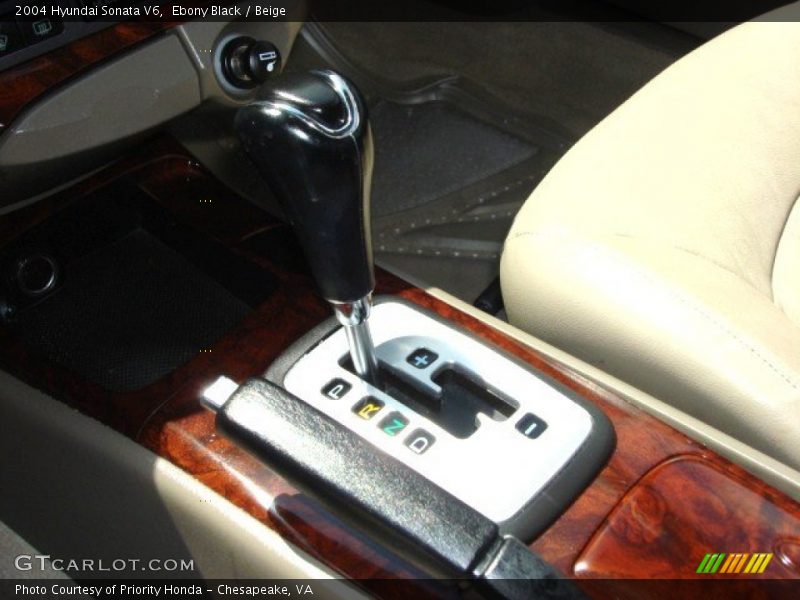Ebony Black / Beige 2004 Hyundai Sonata V6