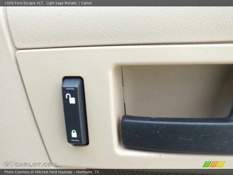 Light Sage Metallic / Camel 2009 Ford Escape XLT