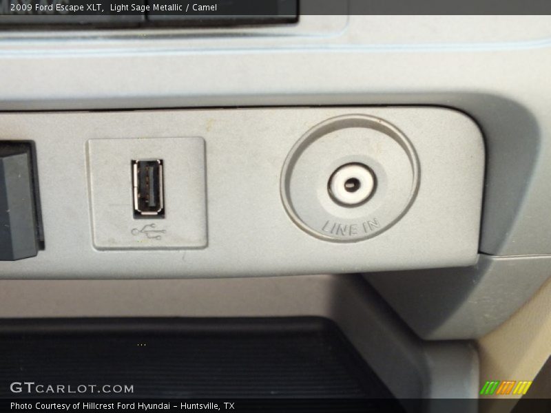 Light Sage Metallic / Camel 2009 Ford Escape XLT