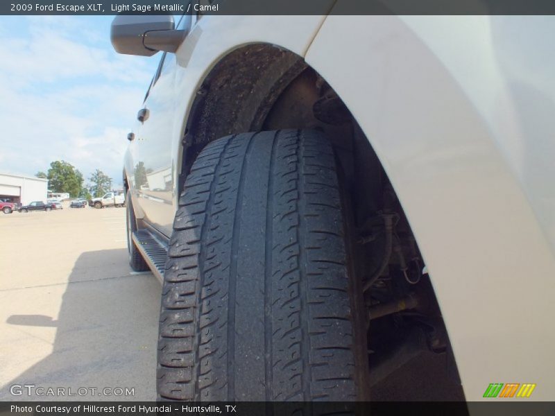 Light Sage Metallic / Camel 2009 Ford Escape XLT