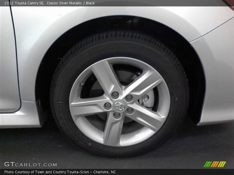Classic Silver Metallic / Black 2012 Toyota Camry SE