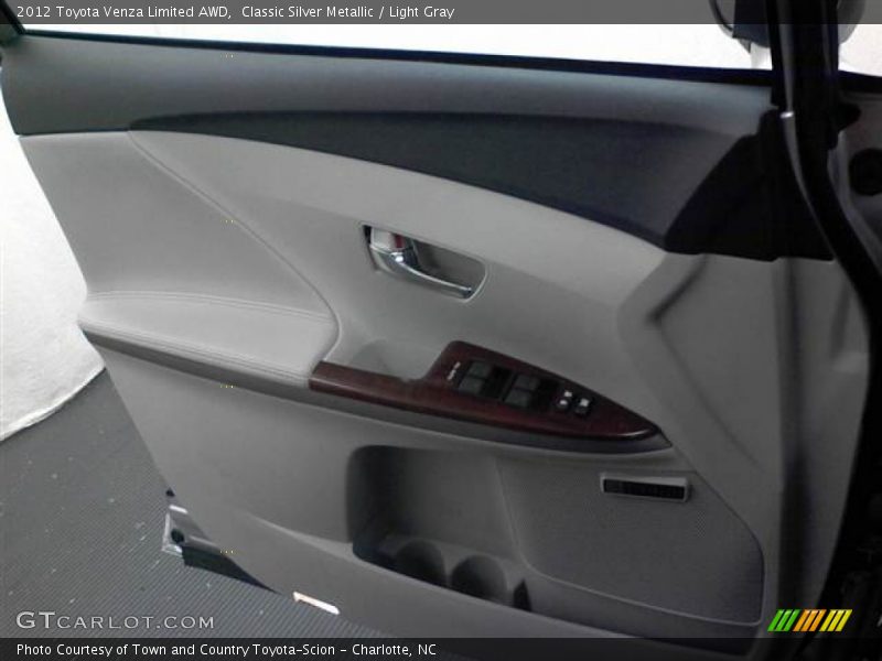 Classic Silver Metallic / Light Gray 2012 Toyota Venza Limited AWD