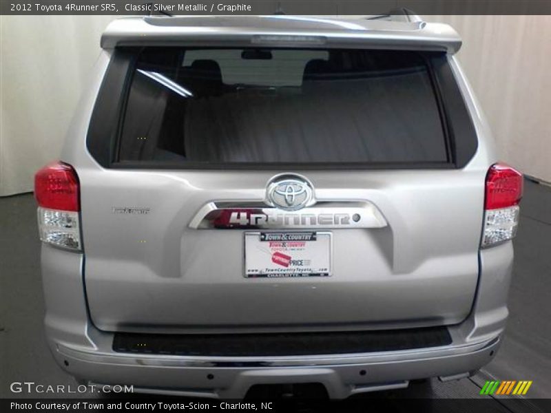 Classic Silver Metallic / Graphite 2012 Toyota 4Runner SR5