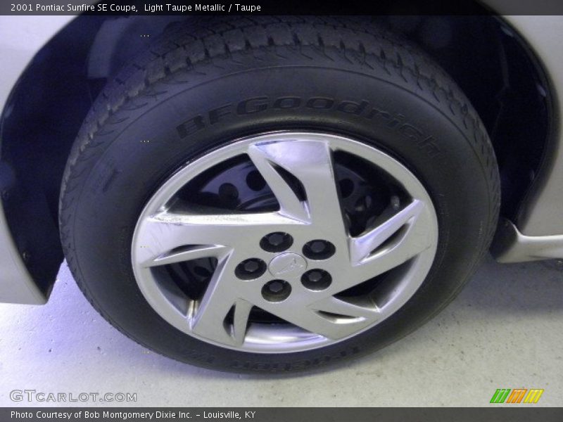 Light Taupe Metallic / Taupe 2001 Pontiac Sunfire SE Coupe