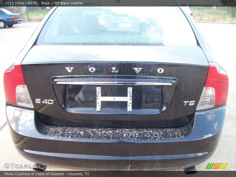 Black / Off Black Leather 2011 Volvo S40 T5