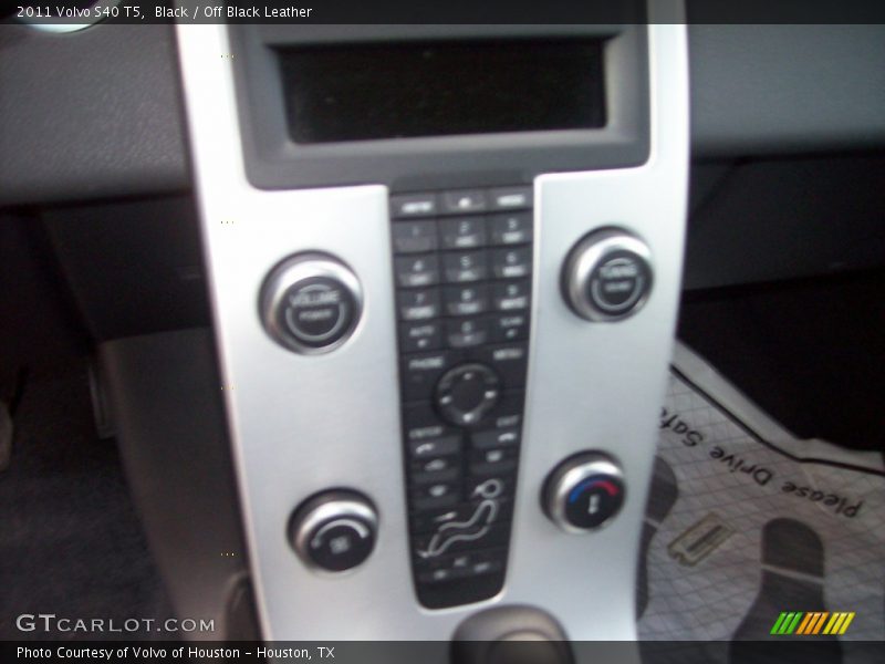 Black / Off Black Leather 2011 Volvo S40 T5
