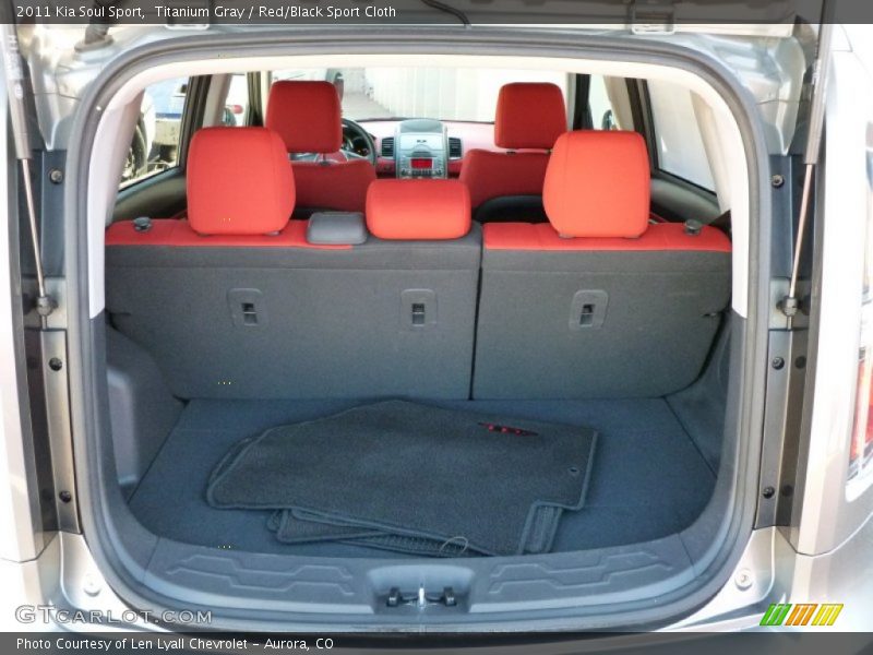 Titanium Gray / Red/Black Sport Cloth 2011 Kia Soul Sport