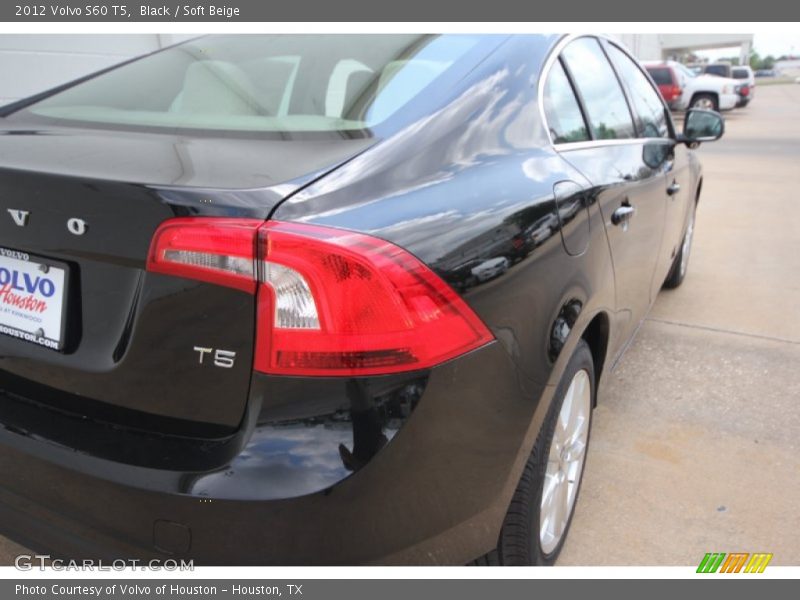 Black / Soft Beige 2012 Volvo S60 T5