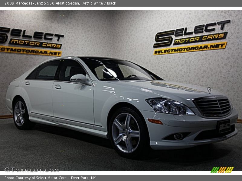 Arctic White / Black 2009 Mercedes-Benz S 550 4Matic Sedan