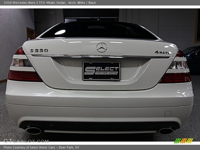 Arctic White / Black 2009 Mercedes-Benz S 550 4Matic Sedan