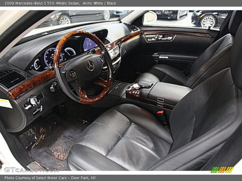 Arctic White / Black 2009 Mercedes-Benz S 550 4Matic Sedan