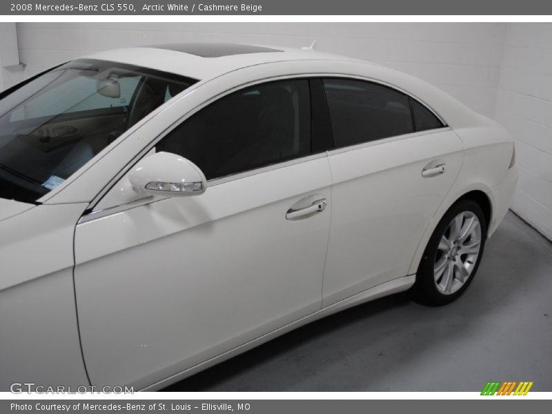 Arctic White / Cashmere Beige 2008 Mercedes-Benz CLS 550
