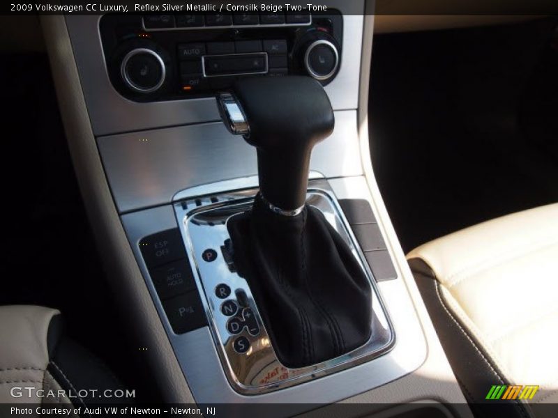 Reflex Silver Metallic / Cornsilk Beige Two-Tone 2009 Volkswagen CC Luxury