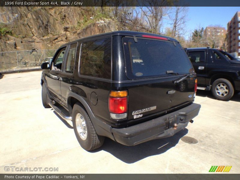 Black / Grey 1996 Ford Explorer Sport 4x4