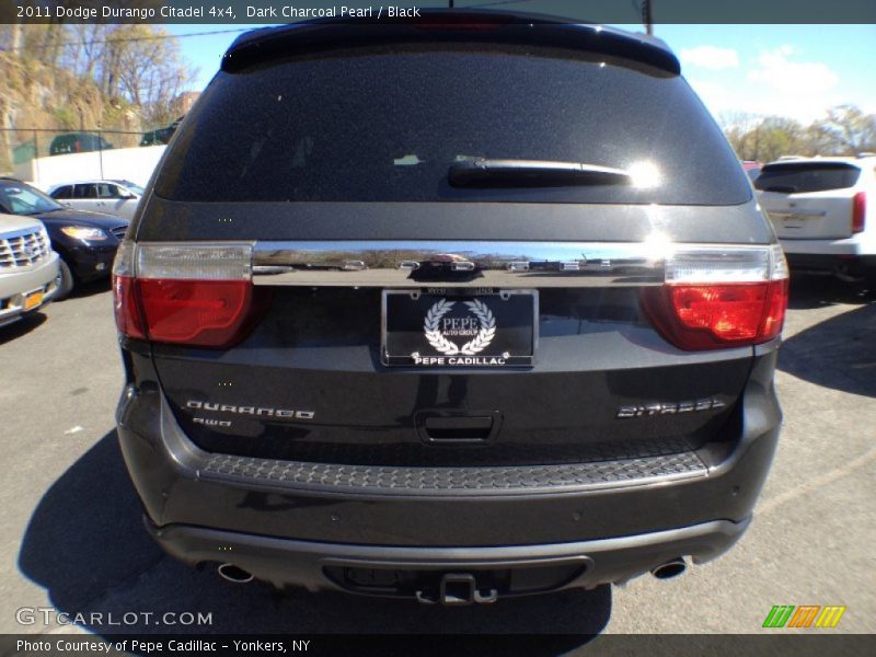 Dark Charcoal Pearl / Black 2011 Dodge Durango Citadel 4x4