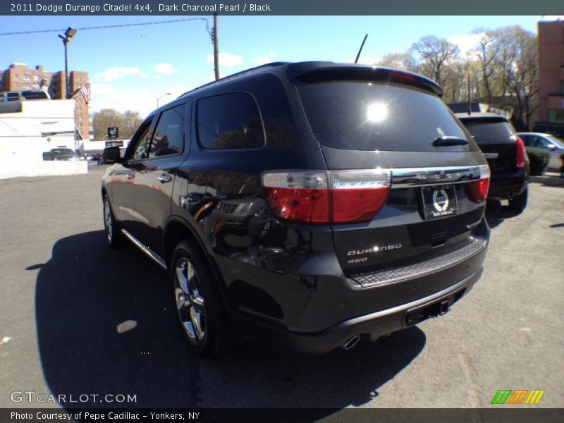 Dark Charcoal Pearl / Black 2011 Dodge Durango Citadel 4x4