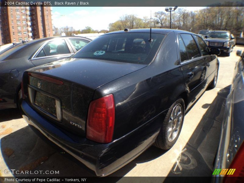 Black Raven / Black 2004 Cadillac DeVille DTS