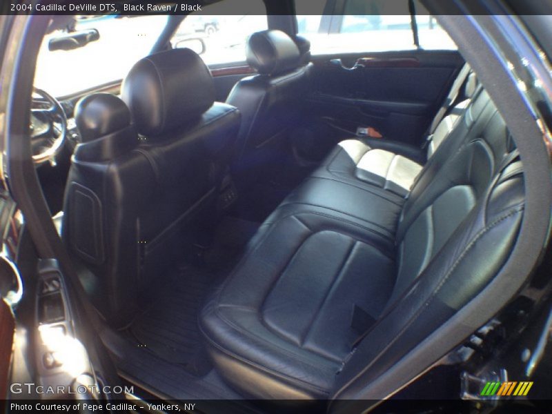 Black Raven / Black 2004 Cadillac DeVille DTS