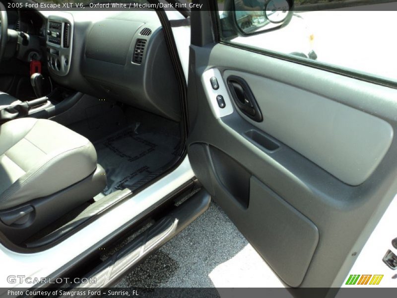 Oxford White / Medium/Dark Flint Grey 2005 Ford Escape XLT V6