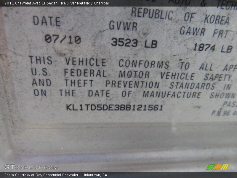 Ice Silver Metallic / Charcoal 2011 Chevrolet Aveo LT Sedan