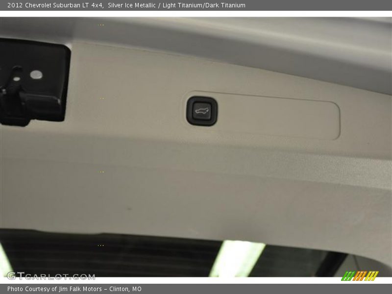 Silver Ice Metallic / Light Titanium/Dark Titanium 2012 Chevrolet Suburban LT 4x4