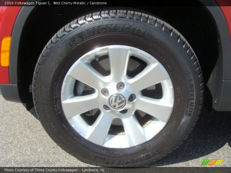 Wild Cherry Metallic / Sandstone 2009 Volkswagen Tiguan S