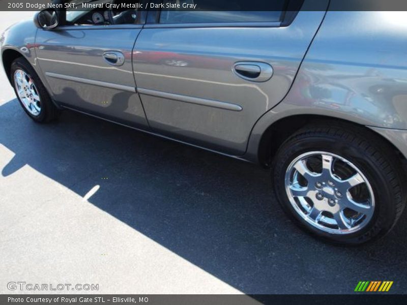 Mineral Gray Metallic / Dark Slate Gray 2005 Dodge Neon SXT