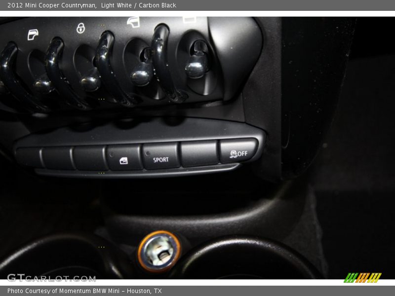 Light White / Carbon Black 2012 Mini Cooper Countryman