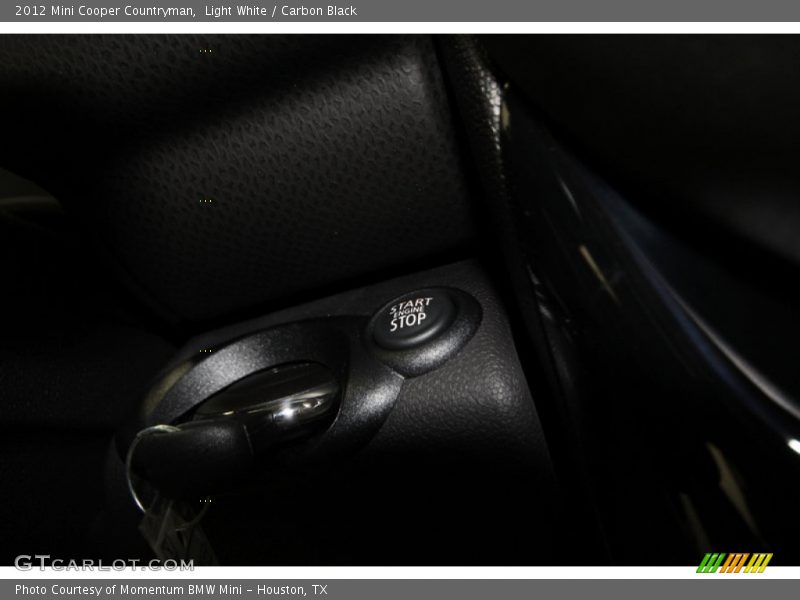 Light White / Carbon Black 2012 Mini Cooper Countryman