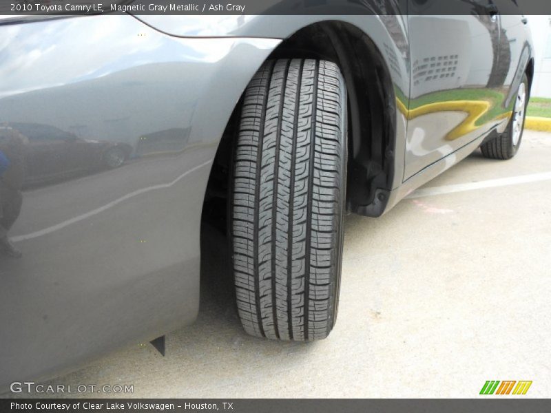 Magnetic Gray Metallic / Ash Gray 2010 Toyota Camry LE