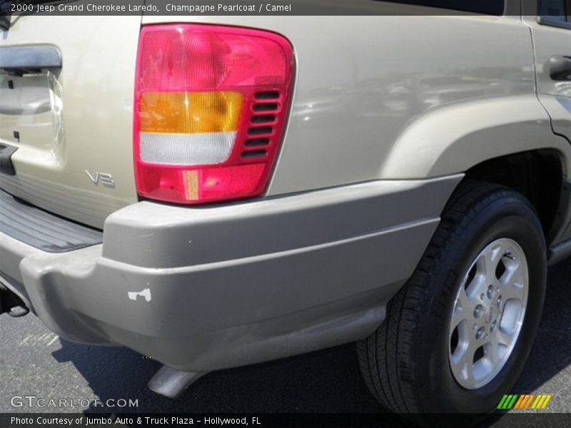 Champagne Pearlcoat / Camel 2000 Jeep Grand Cherokee Laredo