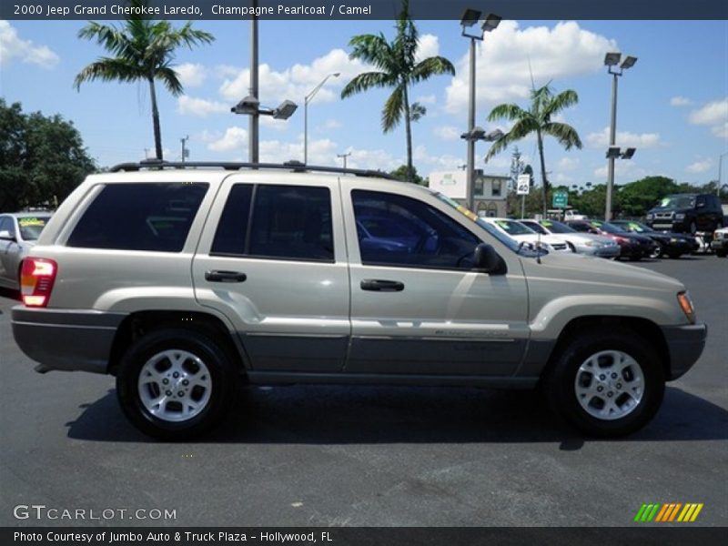 Champagne Pearlcoat / Camel 2000 Jeep Grand Cherokee Laredo