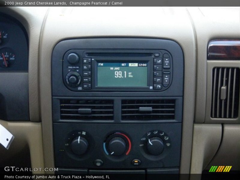 Champagne Pearlcoat / Camel 2000 Jeep Grand Cherokee Laredo