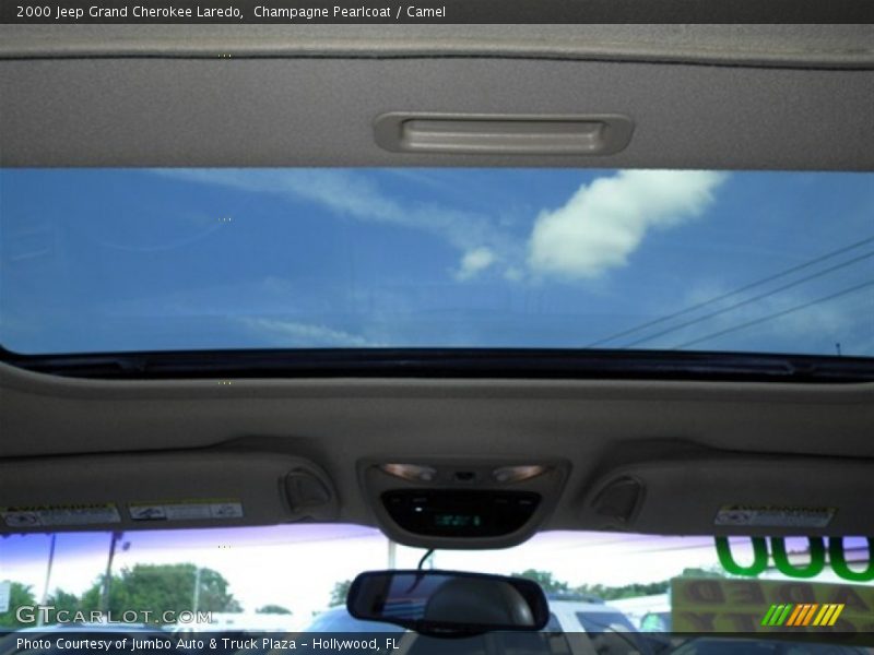 Champagne Pearlcoat / Camel 2000 Jeep Grand Cherokee Laredo