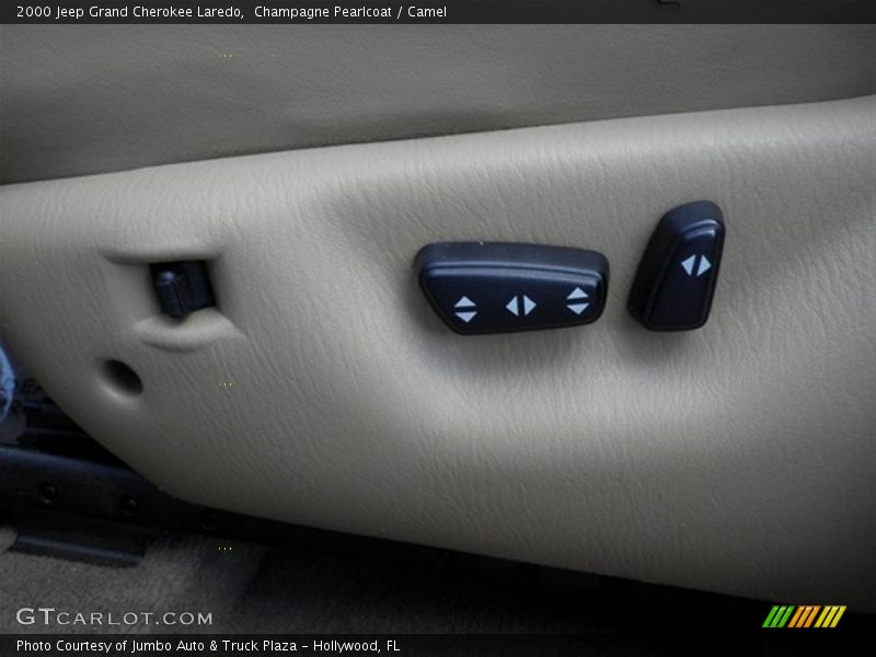 Champagne Pearlcoat / Camel 2000 Jeep Grand Cherokee Laredo