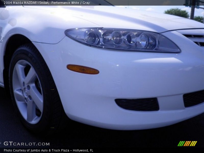 Performance White / Gray 2004 Mazda MAZDA6 i Sedan